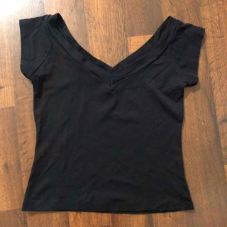 Black V-neck T-shirt Top