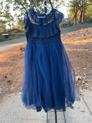 Trish Scully Child "Giovanna" gown size 6 in navy