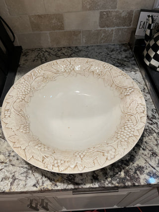 Harry & David Portugal "Vineyard" Ceramic Extra Large Serving Bowl RCD