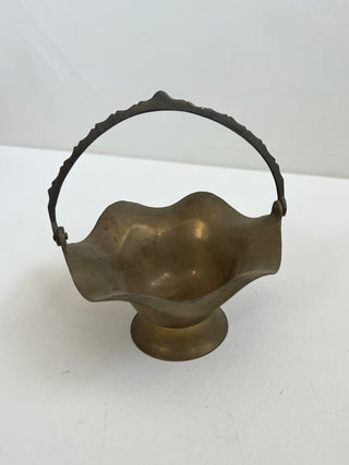 Vintage small brass ruffle basket RSV|86773