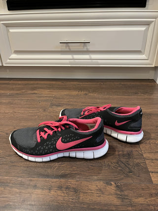 Women's Size 10 Nike Shoes Blk/Hot Pink RCD|117408