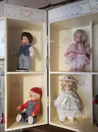 Vtg Year of Precious Moments Dolls & Display -lv-RDC|69755