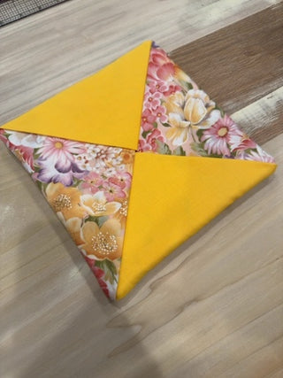 Hot Pad 8x8  - Yellow Flowers