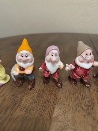 Porcelain Snow White + 7 Dwarves