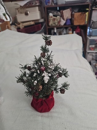 Tabletop Christmas Tree w/ Pinecones