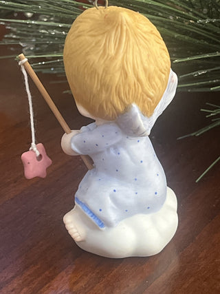 1983 Hallmark Betsey Clark "Fishing for a Star" Porcelain Christmas ornament RSV NV|128006