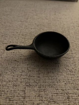 Mini Black Cast Iron Skillet / Frying Pan 4”