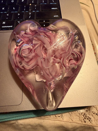 Swirl pink heart paper weight #62 VV MTS