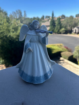 Lladro Porcelain"Angelic Violinist figurine (missing Bow 7.5" RCD|99842