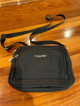 Baggallini Triple Zipper Cross Bag ~MTS|103605