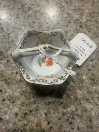 Noritake Dresdlina Nut Basket