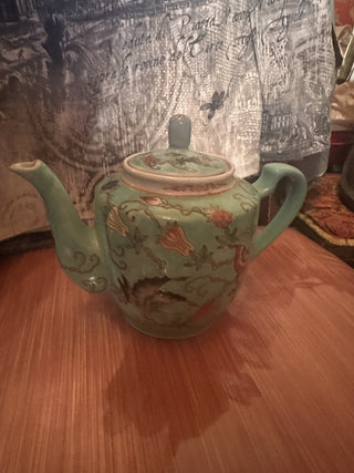 1970's Vintage Chinese Jingdezhen Porcelain Family Rose Butterfly and Flowers Tea Pot #62 VV MTS