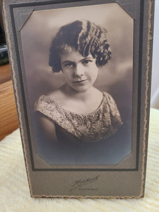 Early 1900s Pretty Lady Photograph in cardboard frame RCD