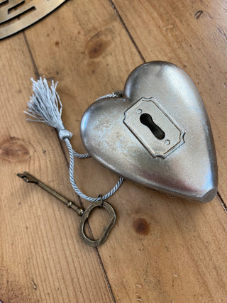 Art Hearts Cardinal Bird Heart W/Key Demdaco|50138
