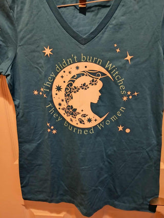 They didn't burn witches... M T-shirt rsv|98122