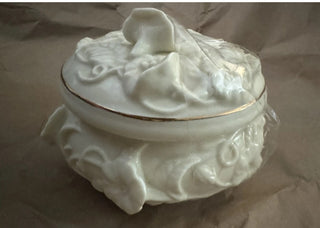 San Francisco Music Box Co White Gold Morning Glory, Wind Beneath My Wings #62 VV MTS|114953