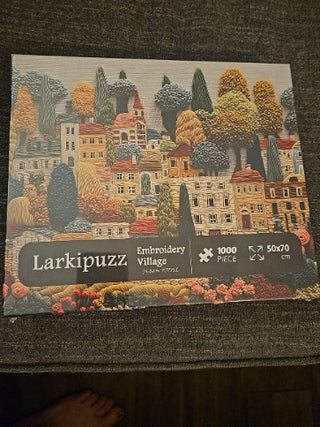 RM726-Embroidery Village Puzzle