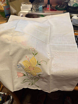 Tea Towel- embroidered yellow flower, scalloped end RCD