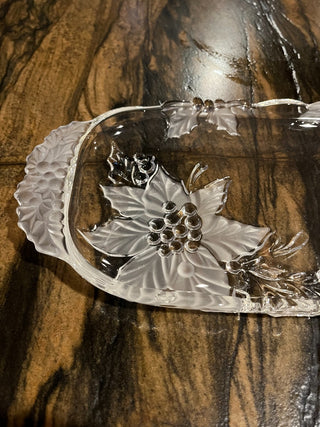 Mikasa Poinsettia Canape Glass Tray.  RSV|124980