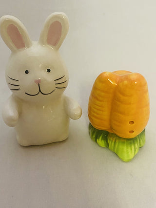 Salt & pepper shakers bunny and carrot RCD|49575