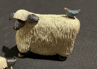 '04 Williraye Studio Coyne's & Co Medium Sheep w/ Bird--SP RCD