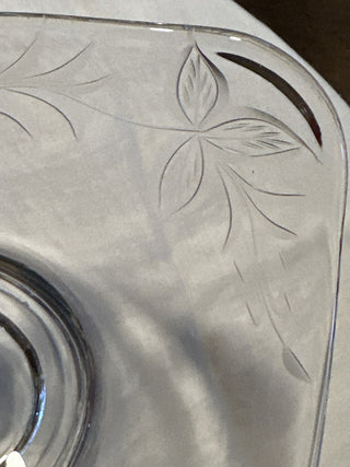 Triangle glass dish. #SM. RCD|72529