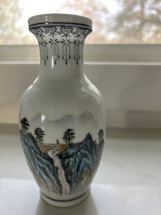 20TH C. REPUBLIC PERIOD FAMILLE VERTE CHINESE PORCELAIN JINGDEZHEN POEM VASE-RSV