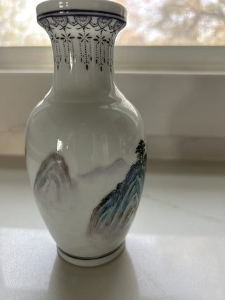 20TH C. REPUBLIC PERIOD FAMILLE VERTE CHINESE PORCELAIN JINGDEZHEN POEM VASE-RSV