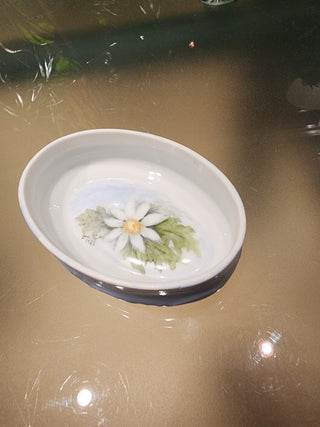 Daisy Oval Trinket Dish RSV|71650