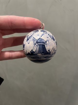 Hand Painted Delft Blue Holland Ornament. B8 Lacy's Attic|133799