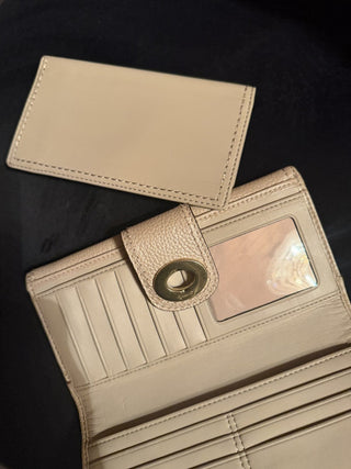 Coach light beige leather wallet #62 VV MTS