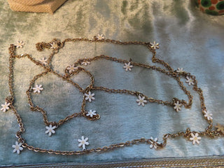 Long gold tone necklace w/sunflowers RCD