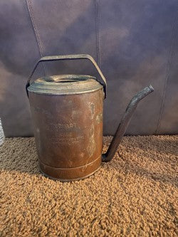 Vintage Swingspout 6 quart oil can