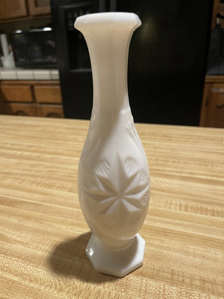 Vtg 9" Milk Glass Bud Vase Starburst--SP MTS