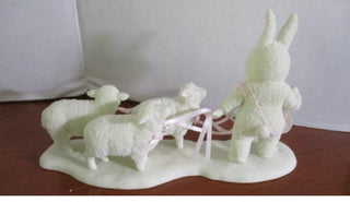 #62 VV Dept 56 Snow Bunnies 1995 Don't Get Lost with sheep and lambs MTS
