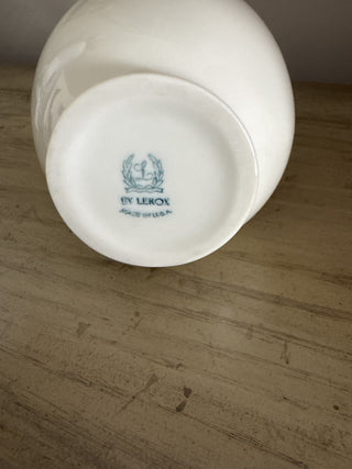 AJ - Lenox Bulb Vase MTS|100774