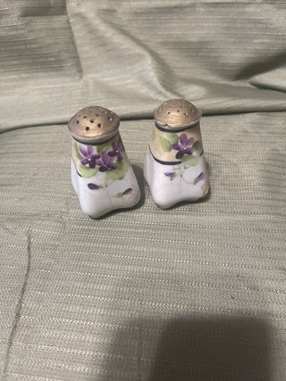 hand-painted salt and pepper shakers rsv