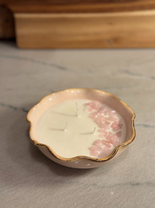 HANDMADE UPCYCLED CANDLE PINK BOWL W/WAVY GOLD LIP W/ROSE QUARTZ STONES SCENT TULIP FIELDS|107314