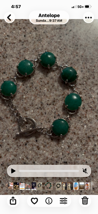 Green gem stone bracelet with toggle