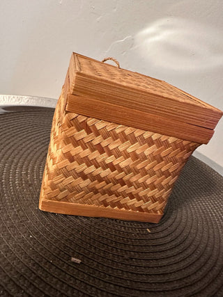 Basket Chevron Weave Wicker w/lid