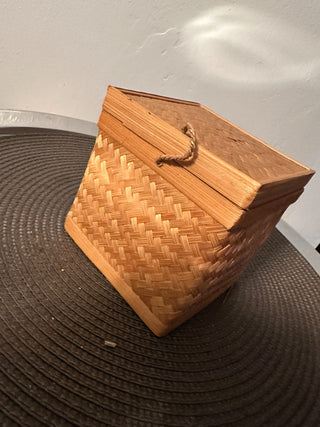 Basket Chevron Weave Wicker w/lid