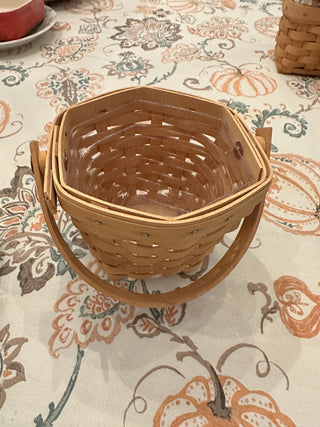 Longaberger Hexagon Basket w/Handle MTS|104336