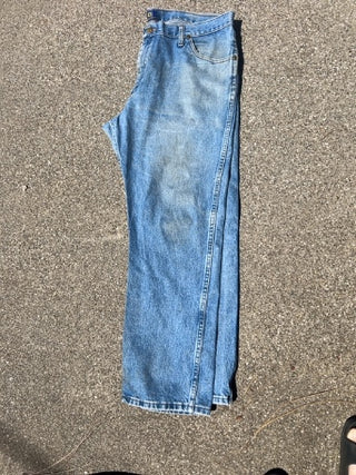 AS IS 47MWZSW Wrangler 38 x 30 Men's Premium Performance Cowboy Cut Jeans Stone Wash