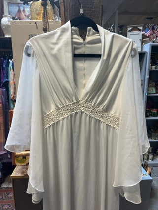 white vintage maxi wedding dress size 14