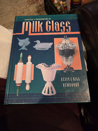 Milk Glass Collector Book - LL - RCD