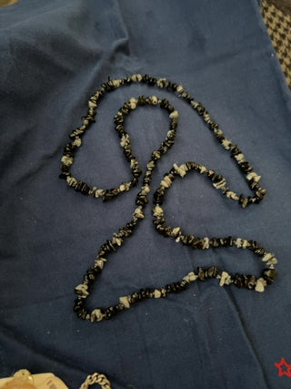 Black and gray stones necklace