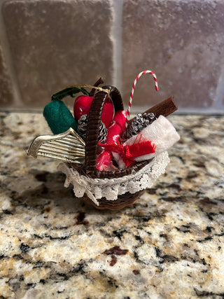 Mini Gift Basket Ornament    MTS|125031
