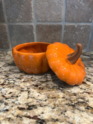 Pumpkin Baking Dish with Lid    MTS|110309
