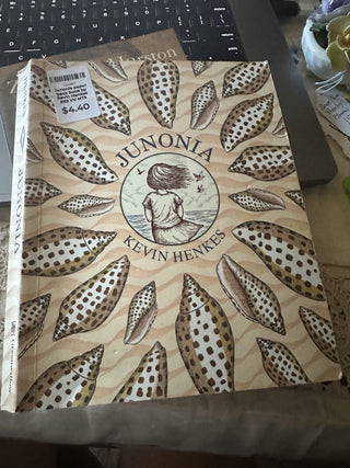 Junonia paper back book by Kevin Henkes #62 VV MTS