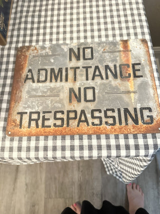 Rustic Metal NO TRESSPASSING Sign with Chain MTS|106838